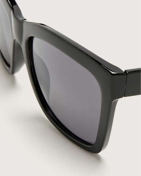 Wayfarer Plastic Sunglasses - In Every Story