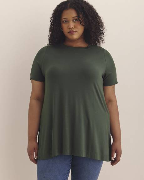 Modern Fit Short-Sleeve Tunic - PENN. Essentials