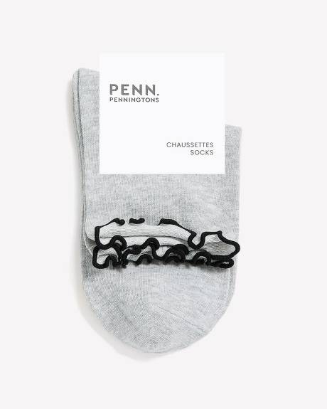 Chaussettes courtes &agrave; rebord ondul&eacute; contrastant