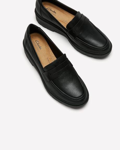 Wide Width Calla Ease Leather Loafer Slip-On - Clarks