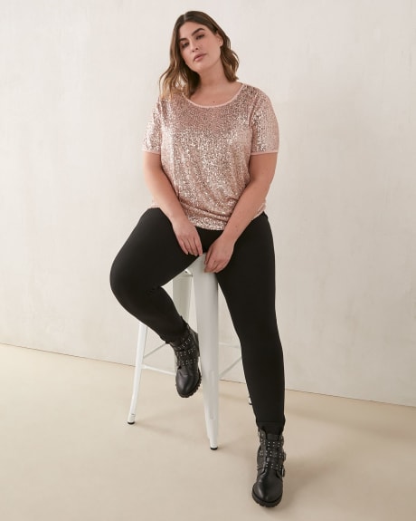 Knit Top With Sequins At Front - In Every Story