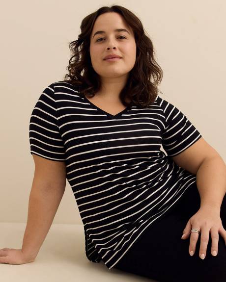 Tunique &agrave; col en V et manches courtes - Essentiels PENN.