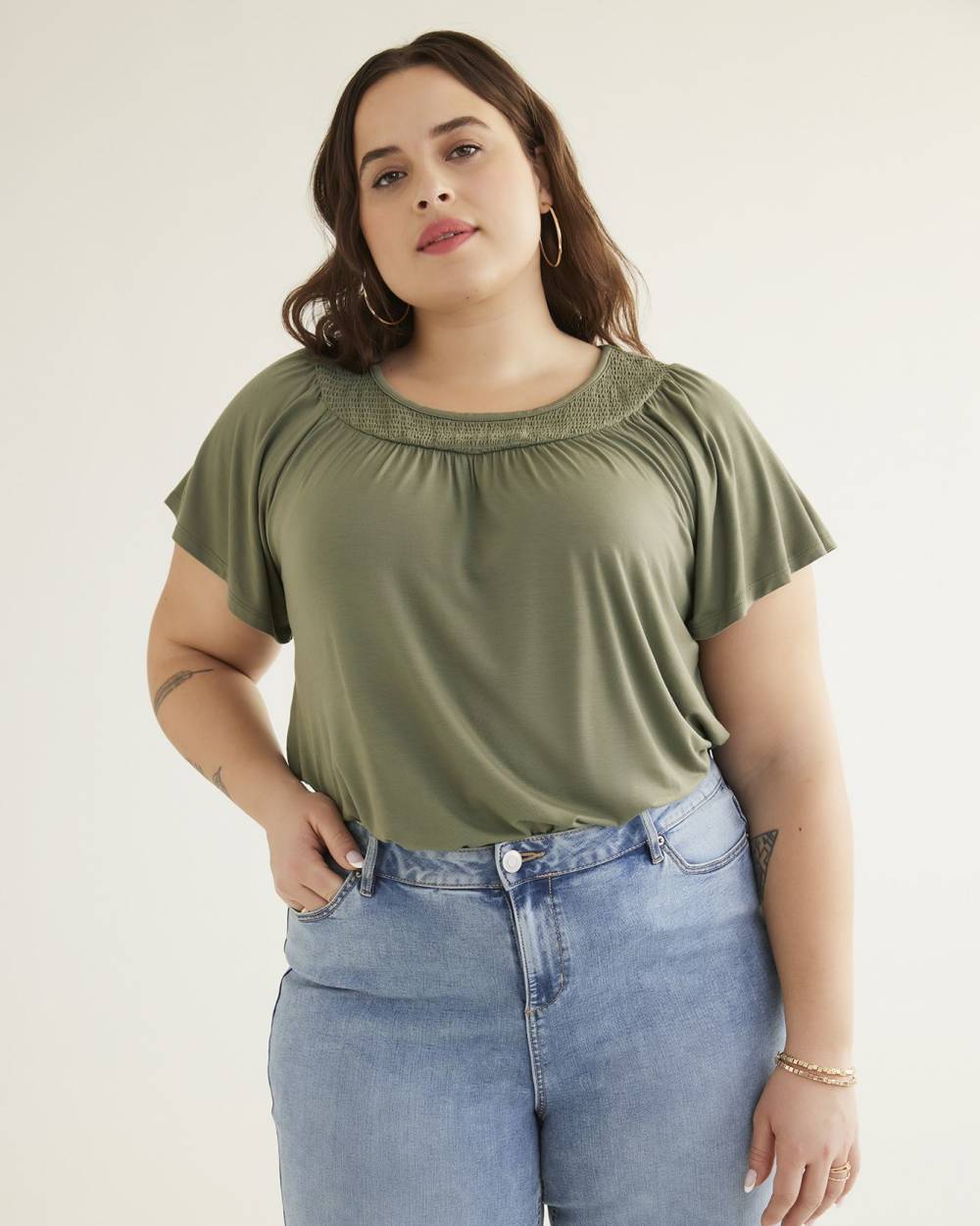 Haut long en tricot avec encolure à smocks, tissu responsable