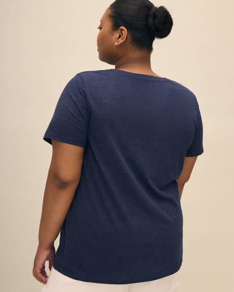 T-shirt à manches courtes et col en V, coupe boyfriend