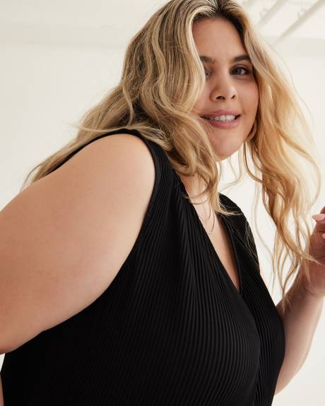 Responsible, Sleeveless A-Line Pleated Blouse