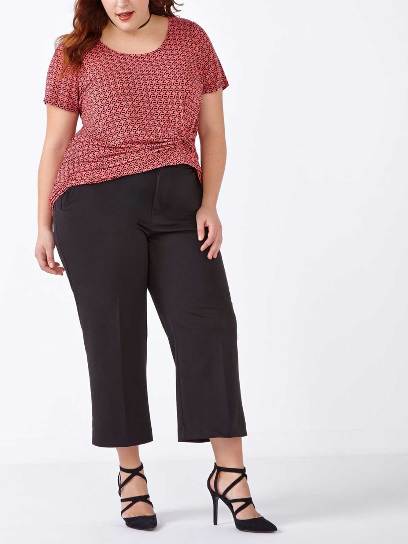 Short Sleeve Printed Top With Front Knot Penningtons