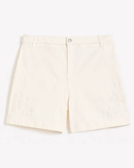 Responsible, Curvy-Fit Enbroidered Denim Shorts - d/C JEANS