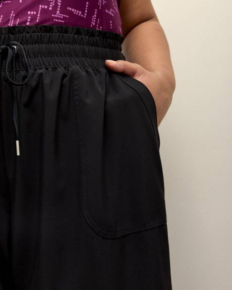 Pantalon court extensible à jambe large, tissu responsable - Active Zone