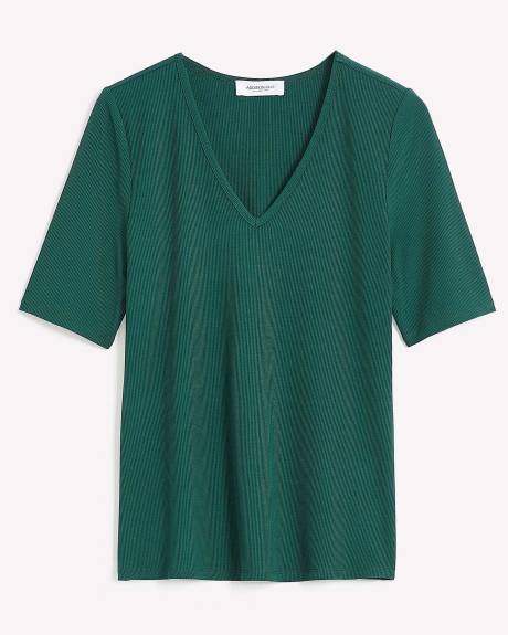 Ribbed V-Neck Tee - Addition Elle - PENN. Essentials