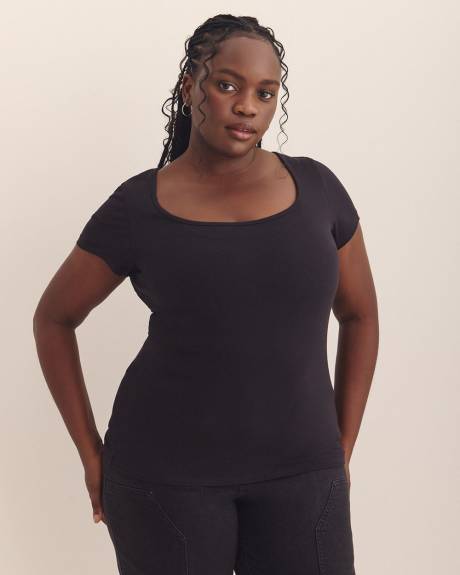 T-shirt ajusté à encolure arrondie - Addition Elle - Essentiels PENN.