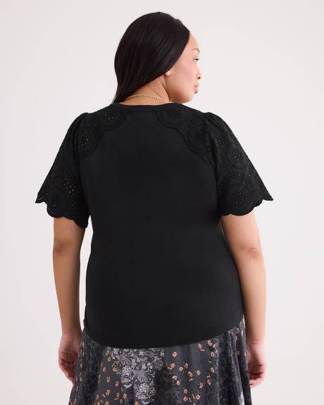 Haut en tricot à manches courtes à volants