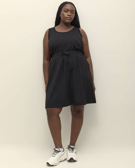 Robe sans manches à taille cintrée, tissu responsable - Active Zone