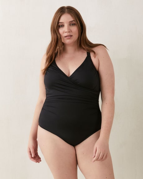 Maillot de bain une pièce à devant croisé, uni