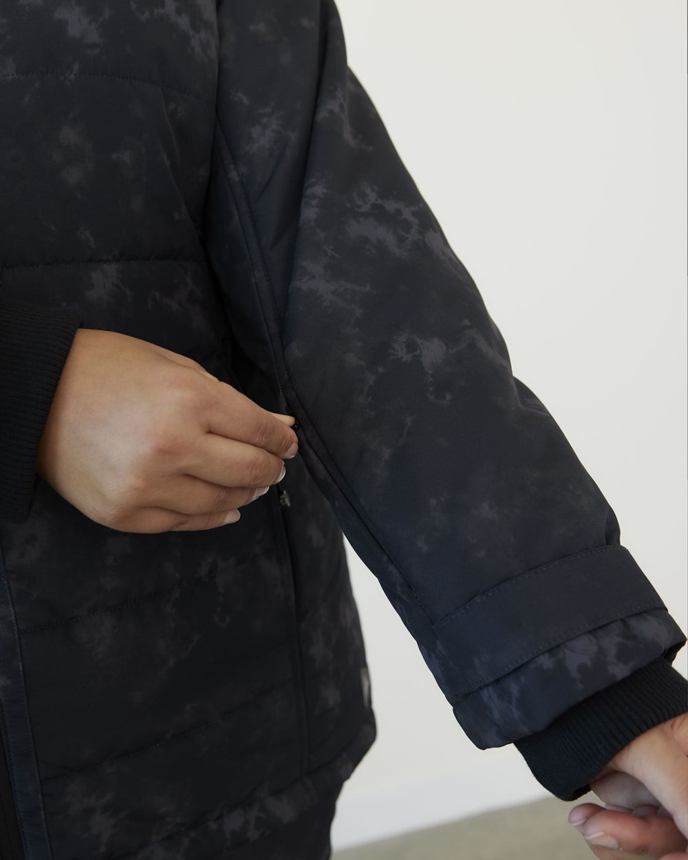 Responsible, Printed Snow Jacket with Multiple Cuts - Active Zone