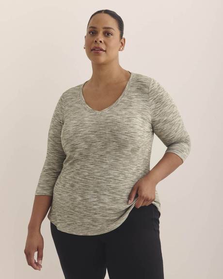 Ribbed 3/4-Sleeve V-Neck T-Shirt - Active Zone