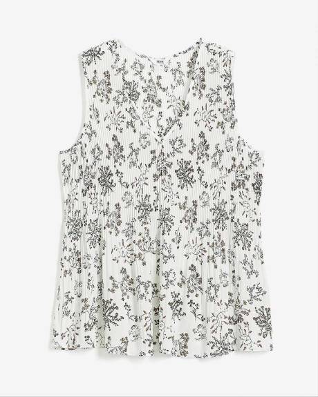 Responsible, Sleeveless A-Line Pleated Blouse