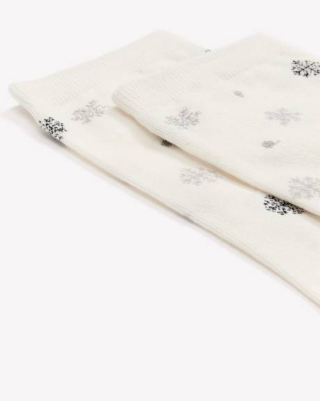 Crew Socks with Snowflake Print