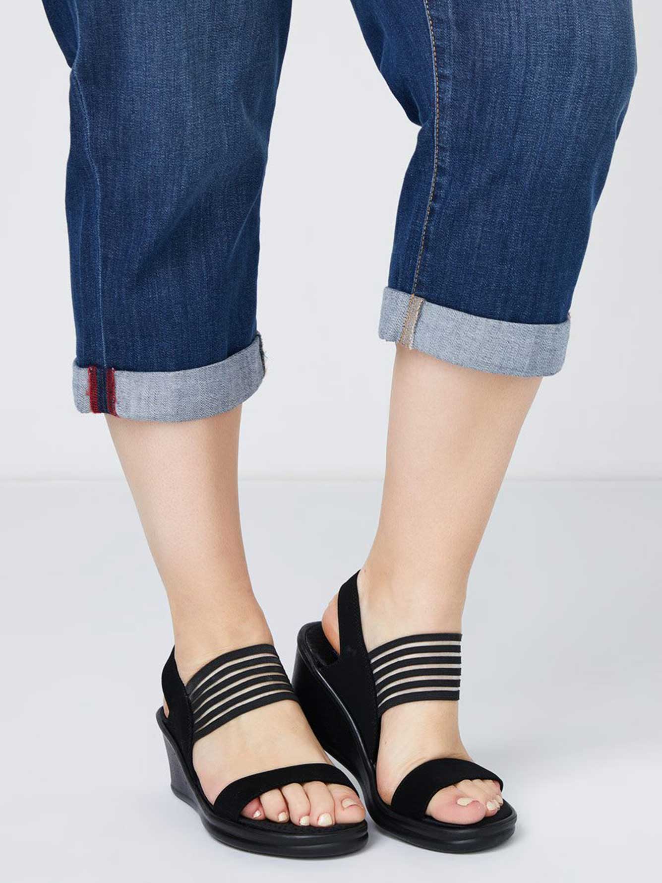 inexpensive wide width sandals