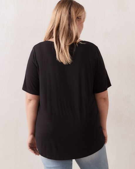 Responsible Long Tee With Lace Trim - In Every Story