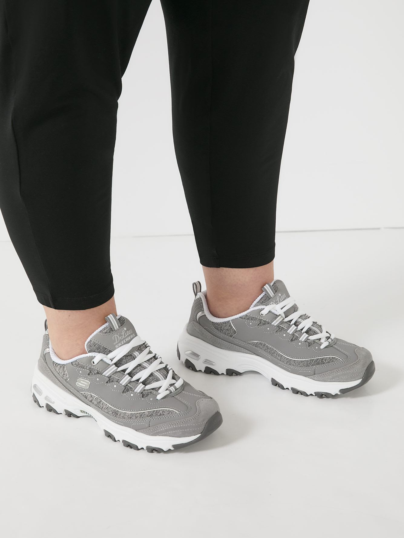 Wide Width, D'Lites Time Sneakers - Skechers |