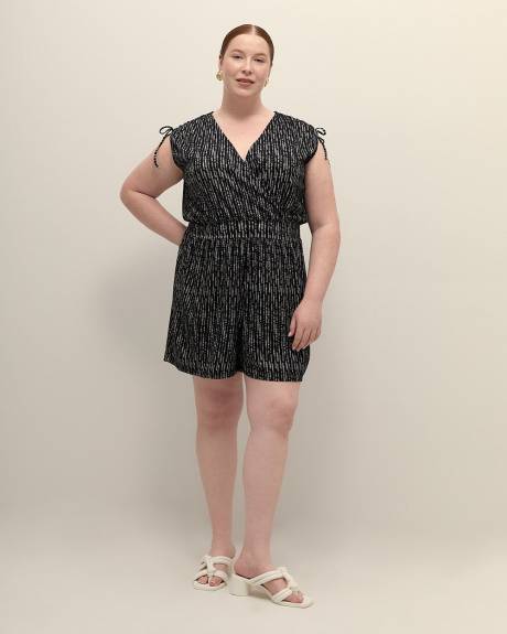 Pinted Sleeveless V-Neck Romper with Shoulder Ties