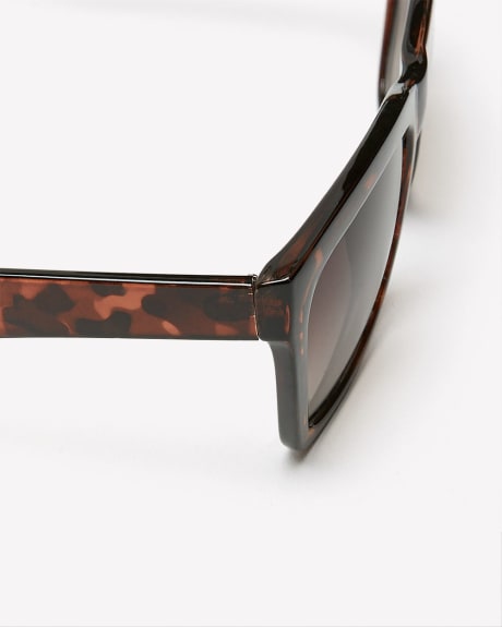 Tortoise Plastic Frame Sunglasses