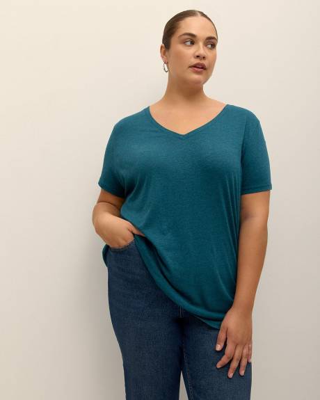 Boyfriend-Fit Short-Sleeve V-Neck Tee - PENN. Essentials