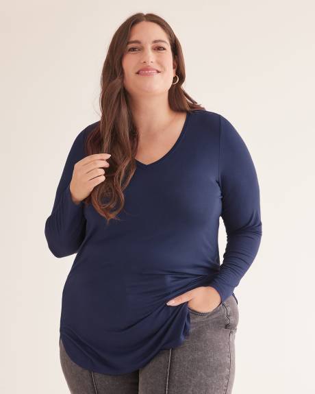 Up To 64% Off on Women Plus Size Tunic Tops 3/