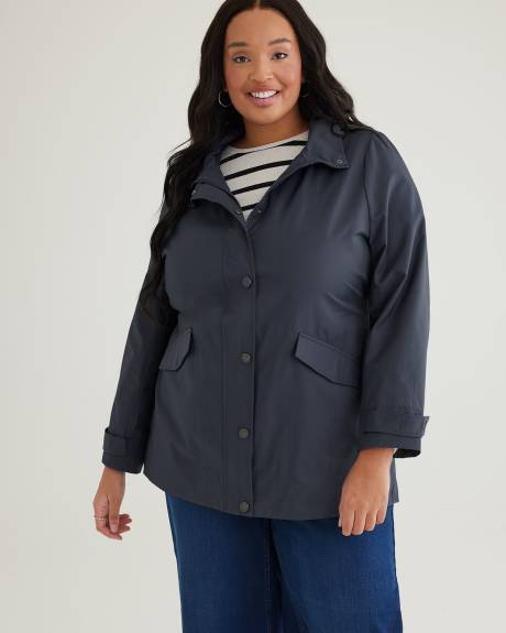 Manteau imperméable à capuche