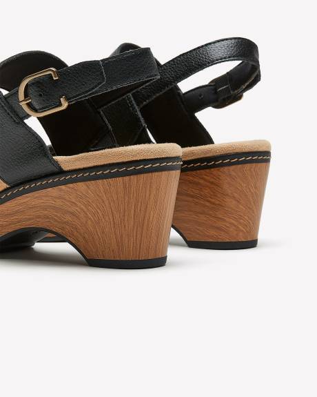 Escarpin-sandale à deux bandes et boucle de fermeture, pied large - Clarks