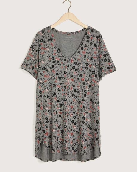 Modern Fit V-Neck Tunic - In Every Story