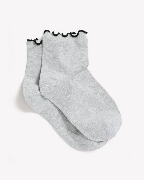 Chaussettes courtes &agrave; rebord ondul&eacute; contrastant