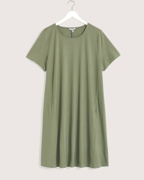 Short-Sleeve Swing Knit Dress