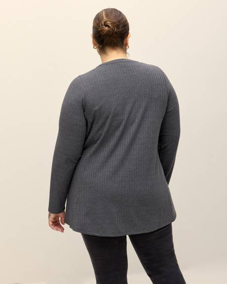 Tunique c&ocirc;tel&eacute;e avec coupe princesse