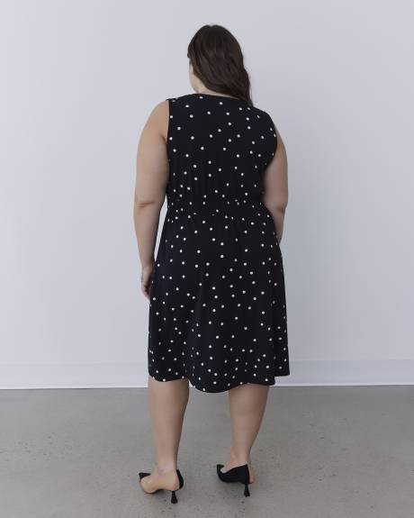 Robe imprimée sans manches avec taille élastique à smocks