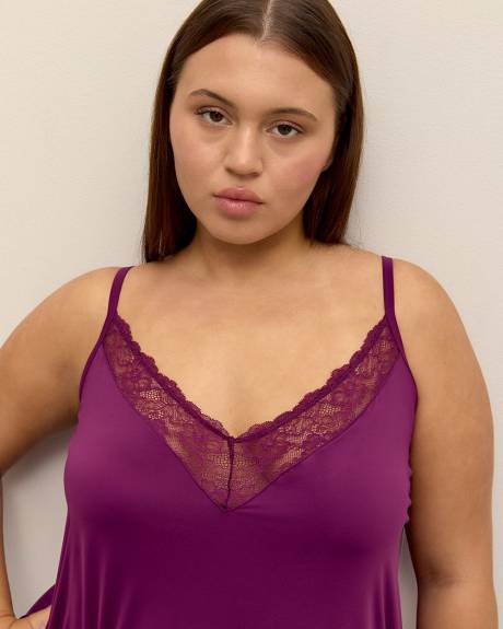 Nighty with Lace Inserts and Built-In Bra - Déesse Collection
