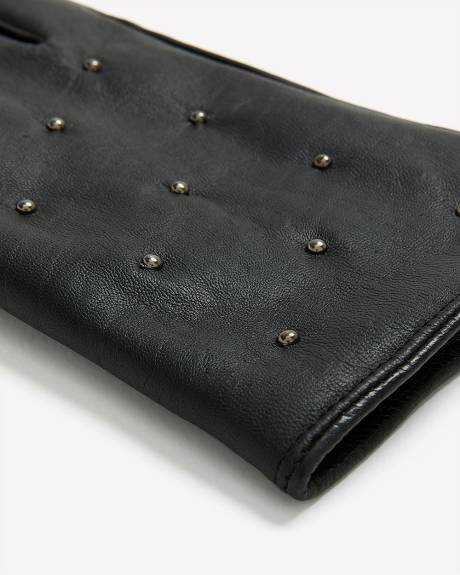 Gants en cuir noir clouté
