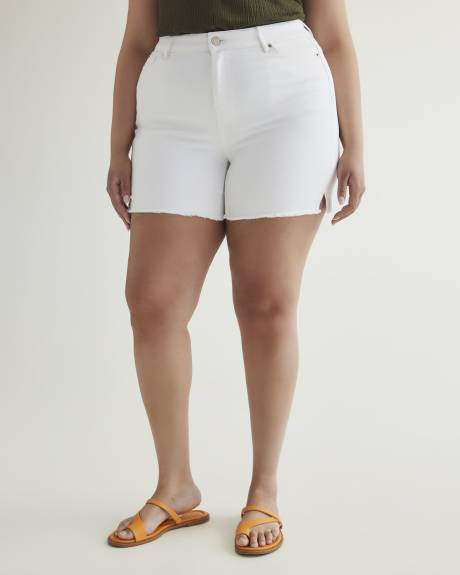 Responsible, Curvy-Fit Frayed Hem Denim Shorts, White - d/C JEANS