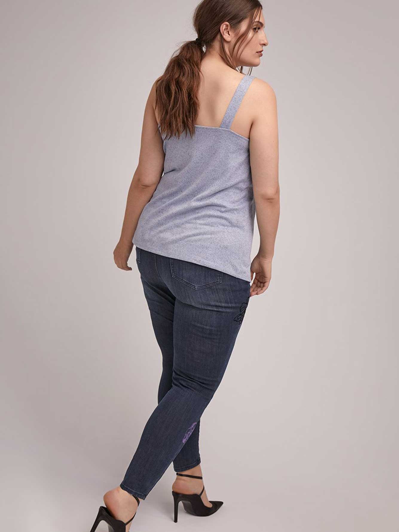 Cami with Lace and Rhinestones d/C JEANS Penningtons