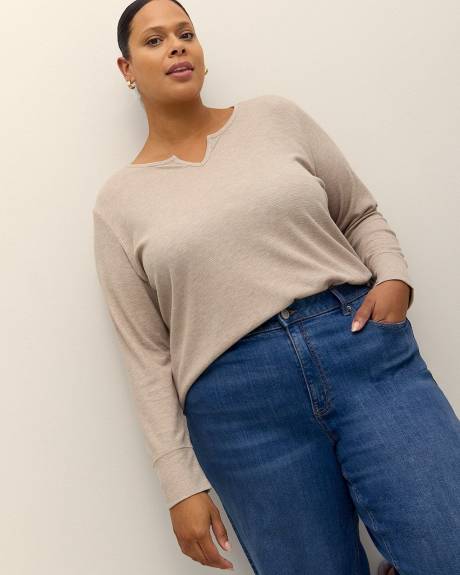 Curvy-Fit Waffle Knit Split Neck Tee - PENN. Essentials