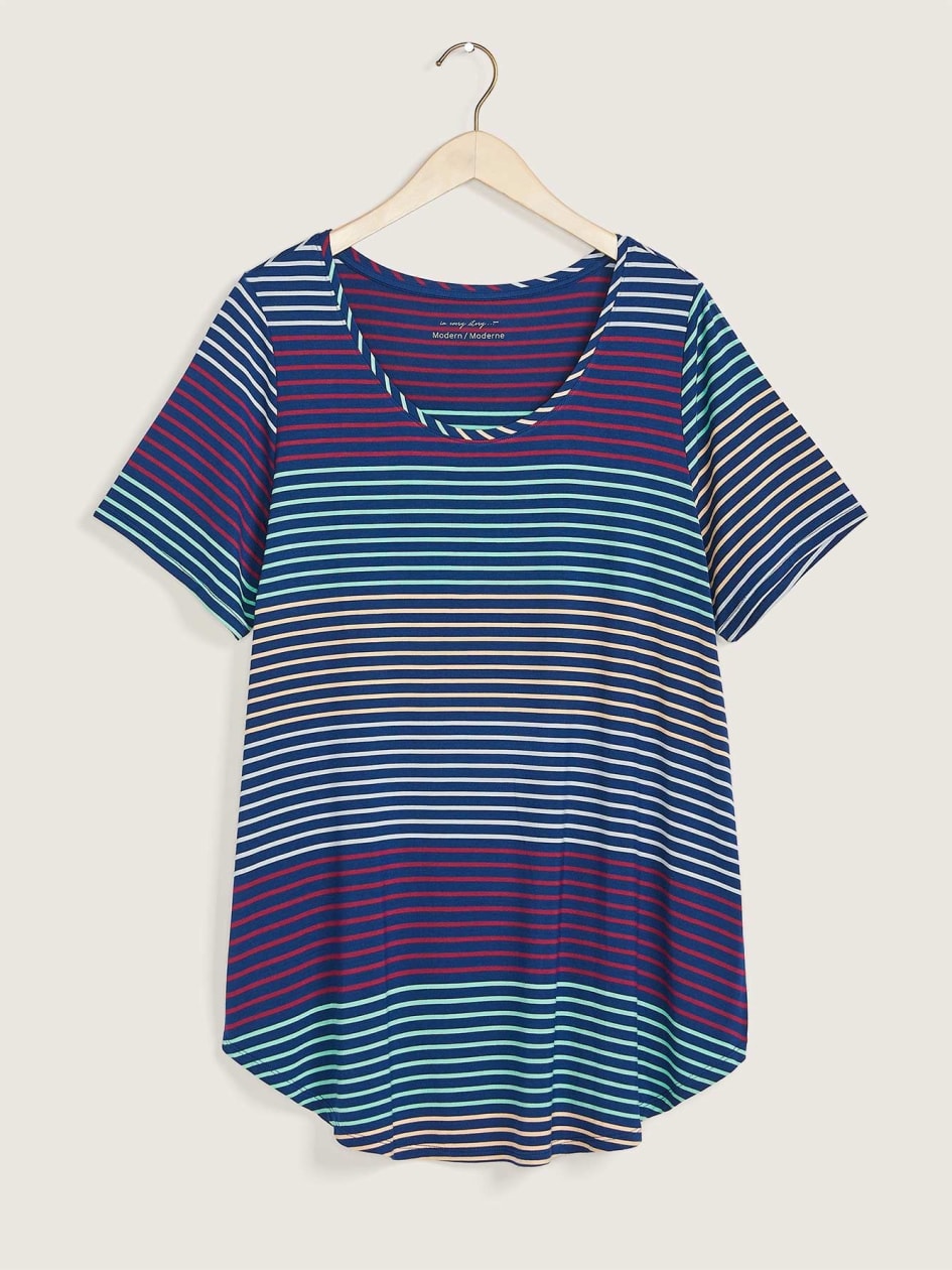 Modern-Fit Scooped Neck Printed Tee - In Every Story