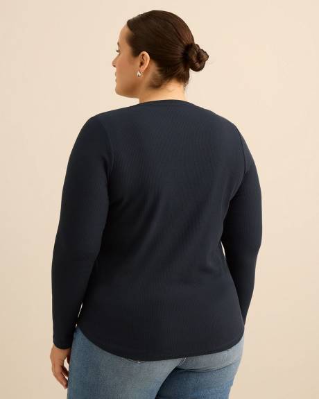 Haut c&ocirc;tel&eacute; &agrave; manches longues et col Henley