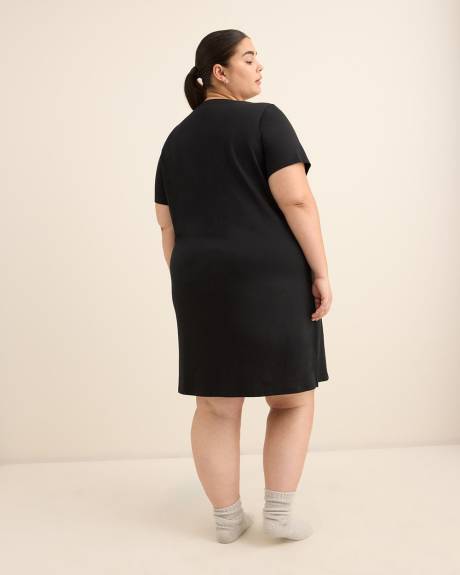 Chemise de nuit noire à manches courtes avec imprimé de boucle sur la poche - ti Voglio
