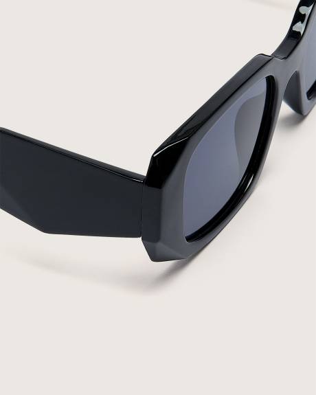 Black Rectangular Sunglasses