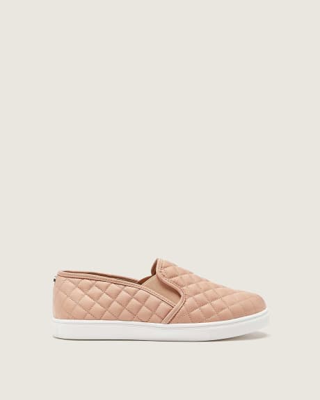 Wide-Width Ecentricq Quilted Slip-On Shoes - Steve Madden