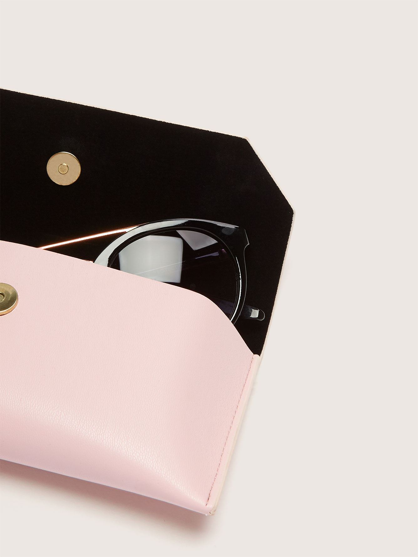 Sunglasses Case with Closure Addition Elle Penningtons