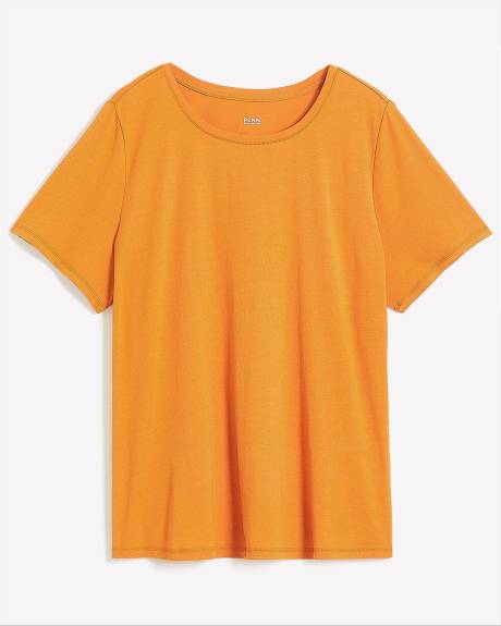 Responsible, Curvy-Fit Crewneck Tee - PENN. Essentials
