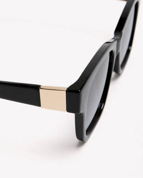 Black Round Sunglasses with Golden Arm Detail