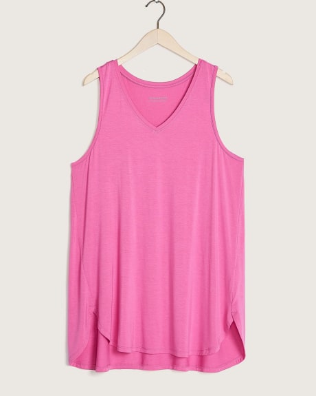 Sleeveless Modern Fit V-Neck Knit Tunic, Solid - In Every Story