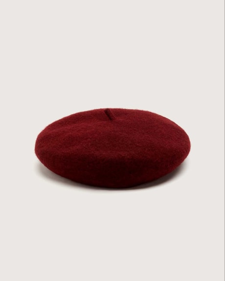 Classic Wool Beret - In Every Story